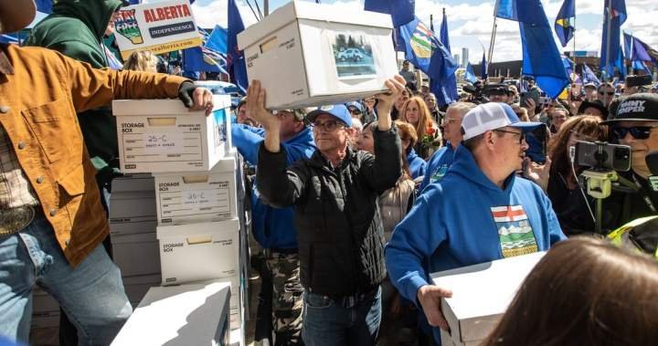 You are currently viewing Elections Alberta validates separatist petition that’s tied up in court