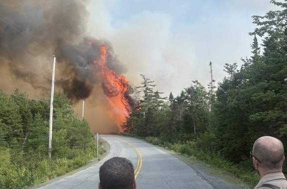 Read more about the article Mooseland Road fire northeast of Halifax continues to be held
