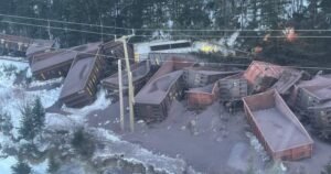 Read more about the article Federal agency links Quebec train derailment in December to temperature swings