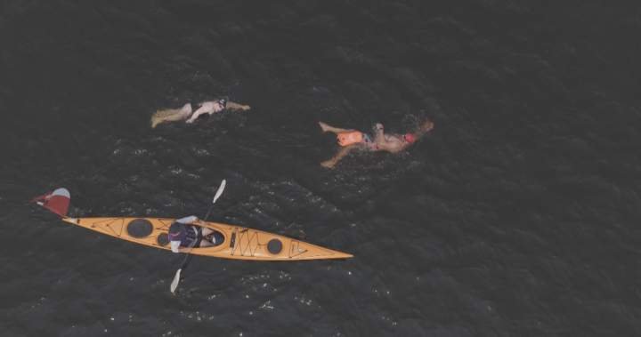 You are currently viewing Kenora, Ont. man swims across Lake of the Woods, raises funds for kids’ health care
