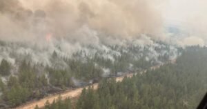 Read more about the article Entire Village of Clinton on evacuation order due to Fiftynine Creek wildfire