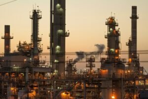 Read more about the article White House eyes reopening oil refineries amid high gasoline prices