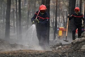 Read more about the article More than 260K forced to flee amid European wildfires: What to know