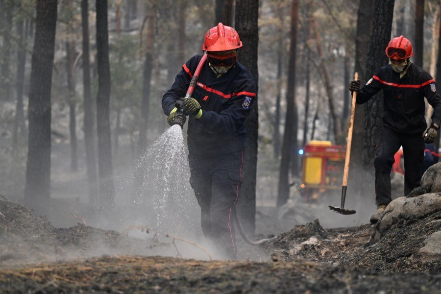 Read more about the article More than 260K forced to flee amid European wildfires: What to know