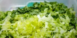Read more about the article Walmart removes some salad products from its shelves in response to the cyclospora outbreak