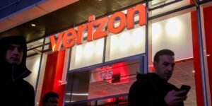 Read more about the article Companies laying off staff this year include Meta, Amazon, and Visa — see the list