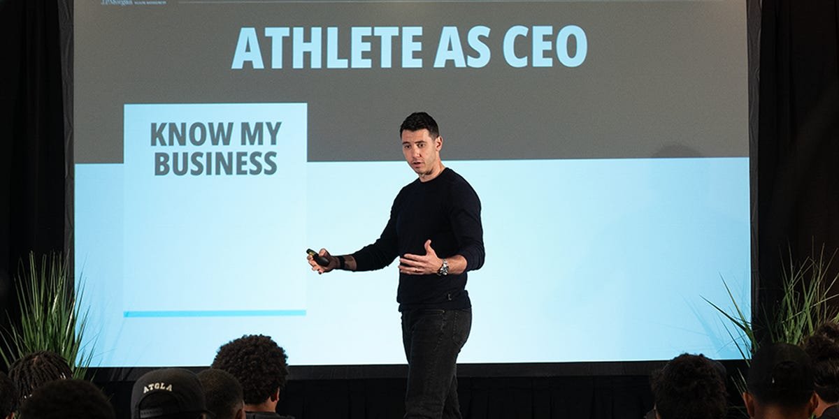 Read more about the article Meet the JPMorgan wealth planner in your college team’s locker room