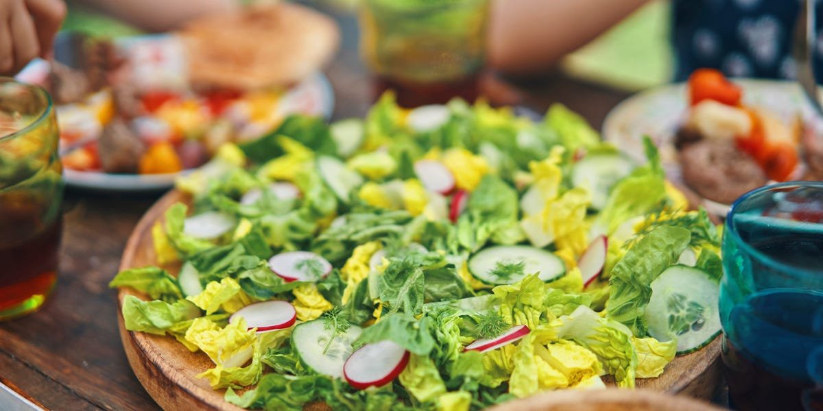 Read more about the article Is it safe to eat lettuce right now? Here’s how to gauge the risk of your summer salads