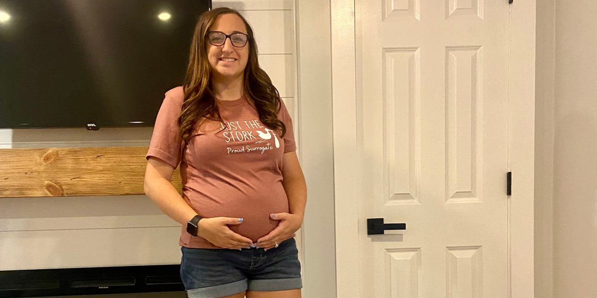 Read more about the article I’ve been a surrogate twice, and helping someone else build their family gives me overwhelming joy. Here’s what the process is like.