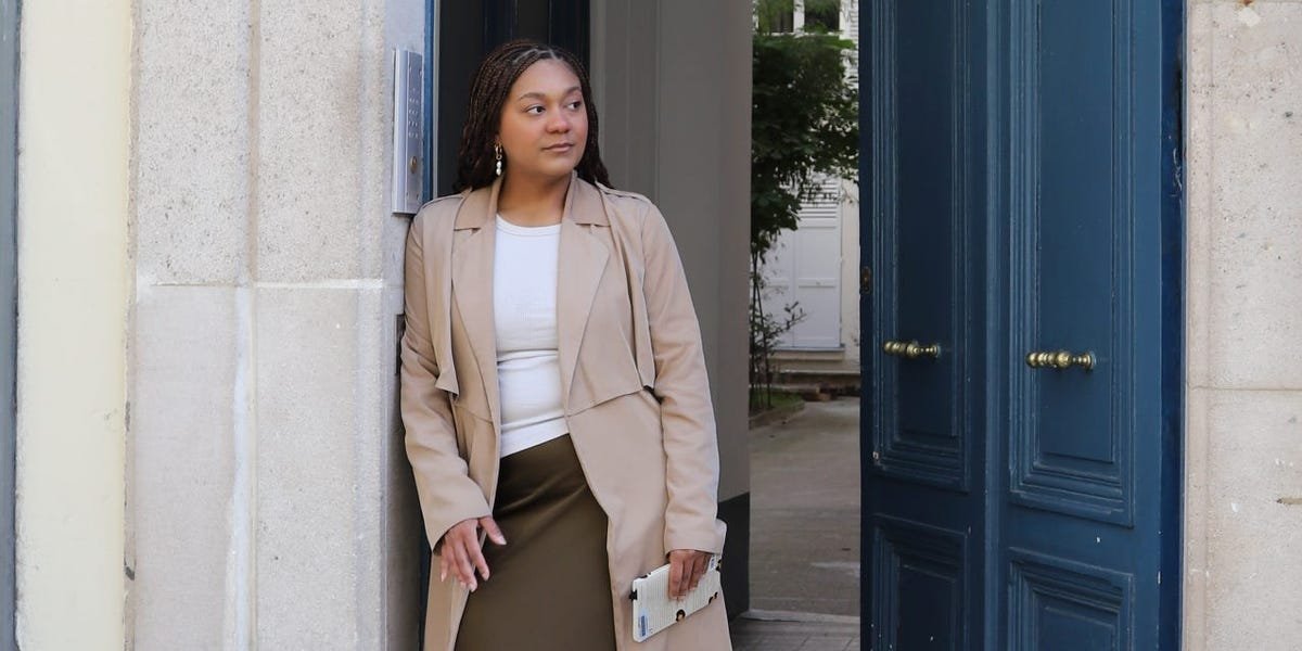 You are currently viewing I moved to Paris 2 years ago. My dream career is still on hold, and I often question if I truly belong here.