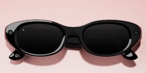 Read more about the article Kylie Jenner introduced her new Meta glasses. The backlash began.