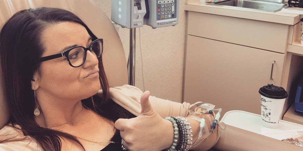 You are currently viewing A 33-year-old nurse thought her bleeding was caused by hemorrhoids. She was diagnosed with stage 3 colon cancer.