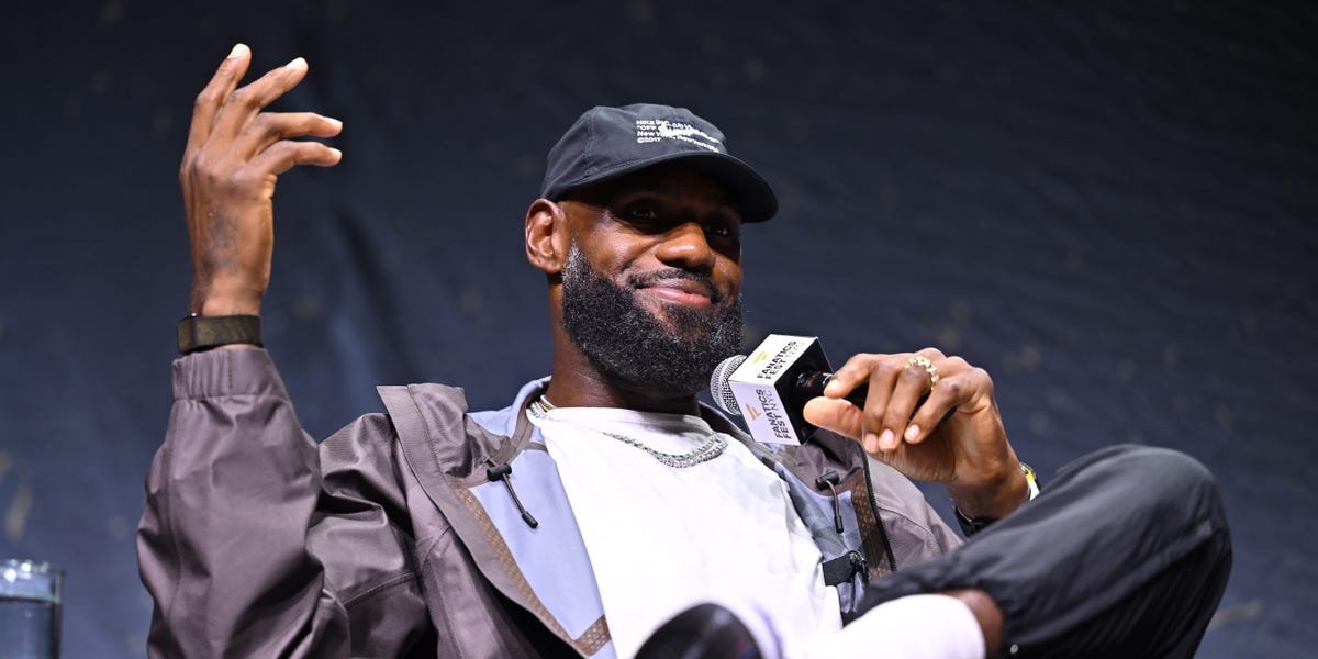 Read more about the article LeBron James, 41, says athletes shouldn’t retire just because of age