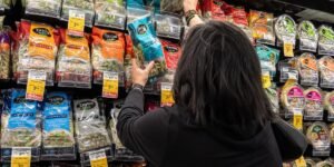 Read more about the article I work at a food bank. We’re getting more produce because of the cyclospora outbreak.