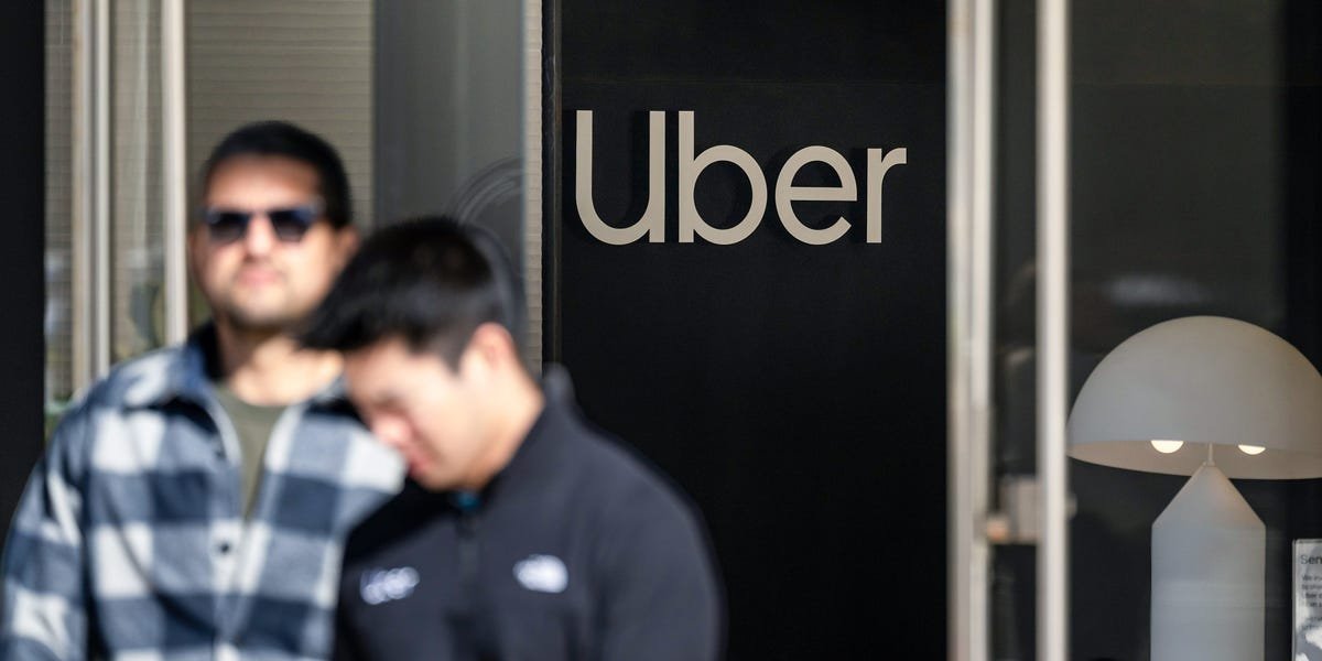 You are currently viewing Uber lays off 10% of customer service workers and calls others back to working in the office, citing AI