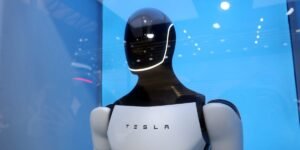 Read more about the article Elon Musk laid out why it’s so hard to make Optimus a reality