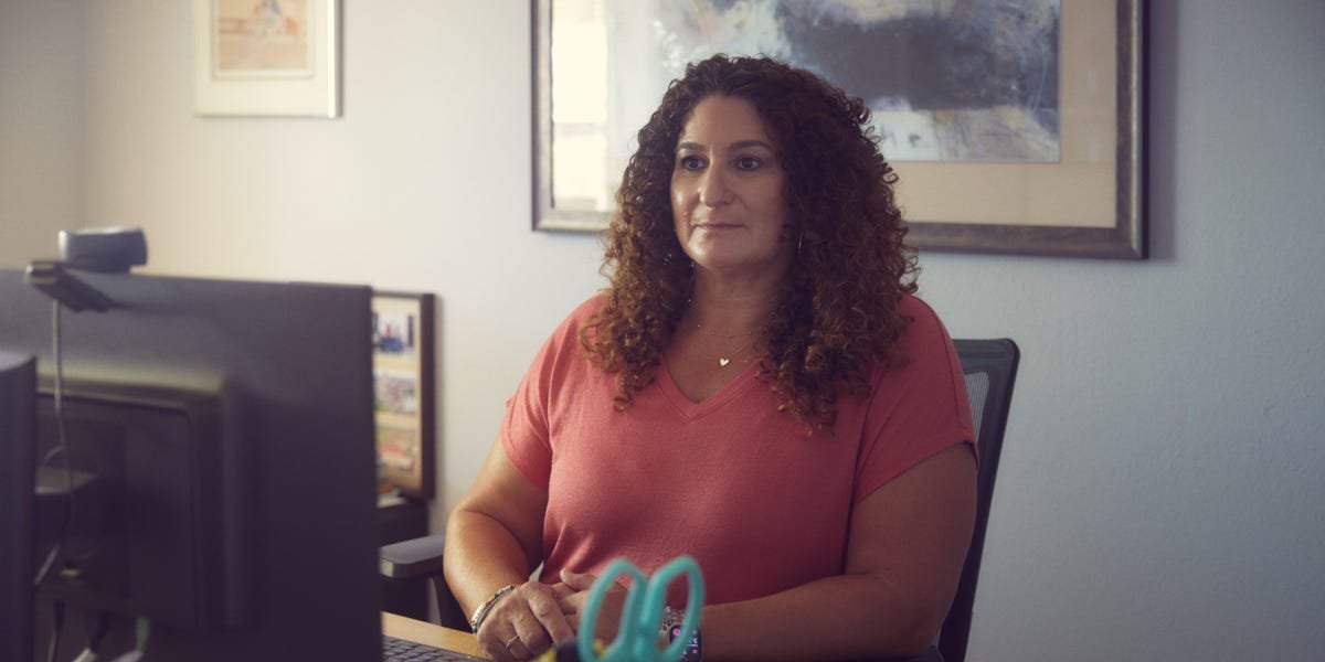 Read more about the article I’m 55 and have applied to over 300 jobs. I never expected my 32 years of experience to work against me.