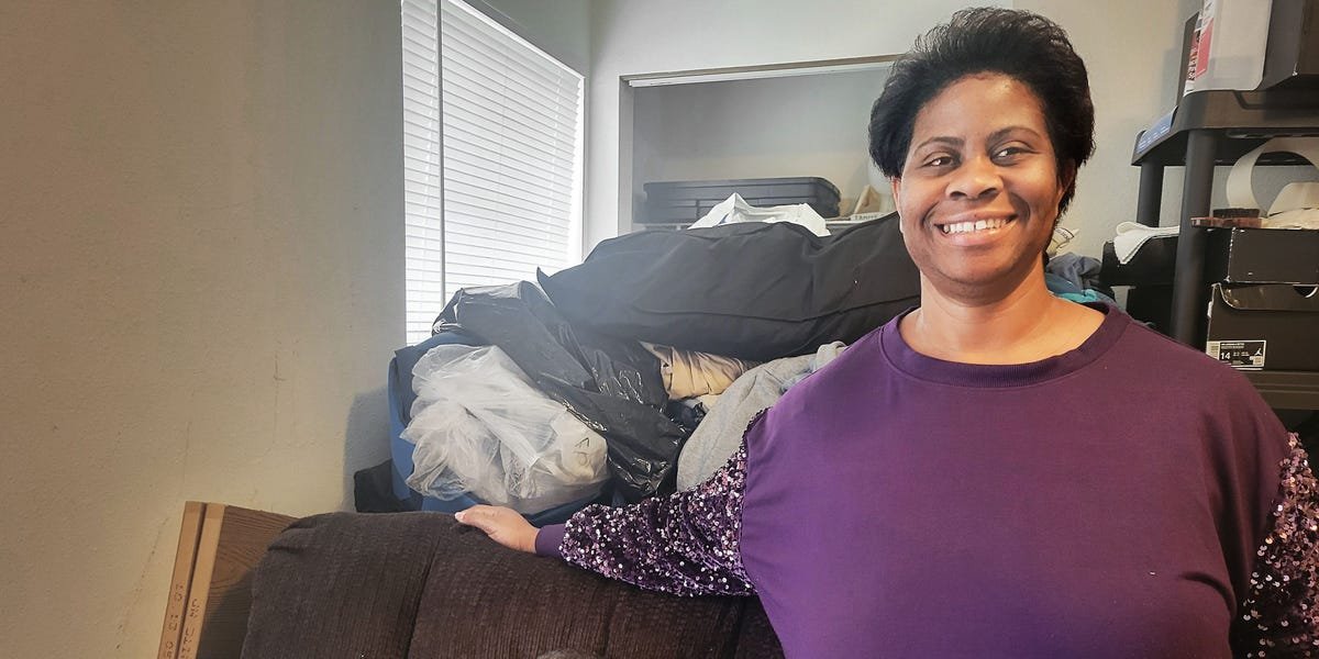 Read more about the article I worked 2 jobs while going to school. One of them was being my grandpa’s paid caregiver.