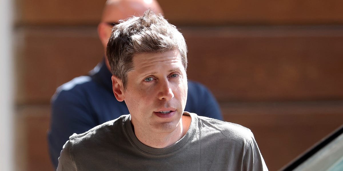 You are currently viewing Has AI reached the singularity? What smart people are saying about Sam Altman’s claim