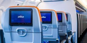 Read more about the article JetBlue is introducing a ‘basic first class’ fare as airlines continue unbundling premium travel