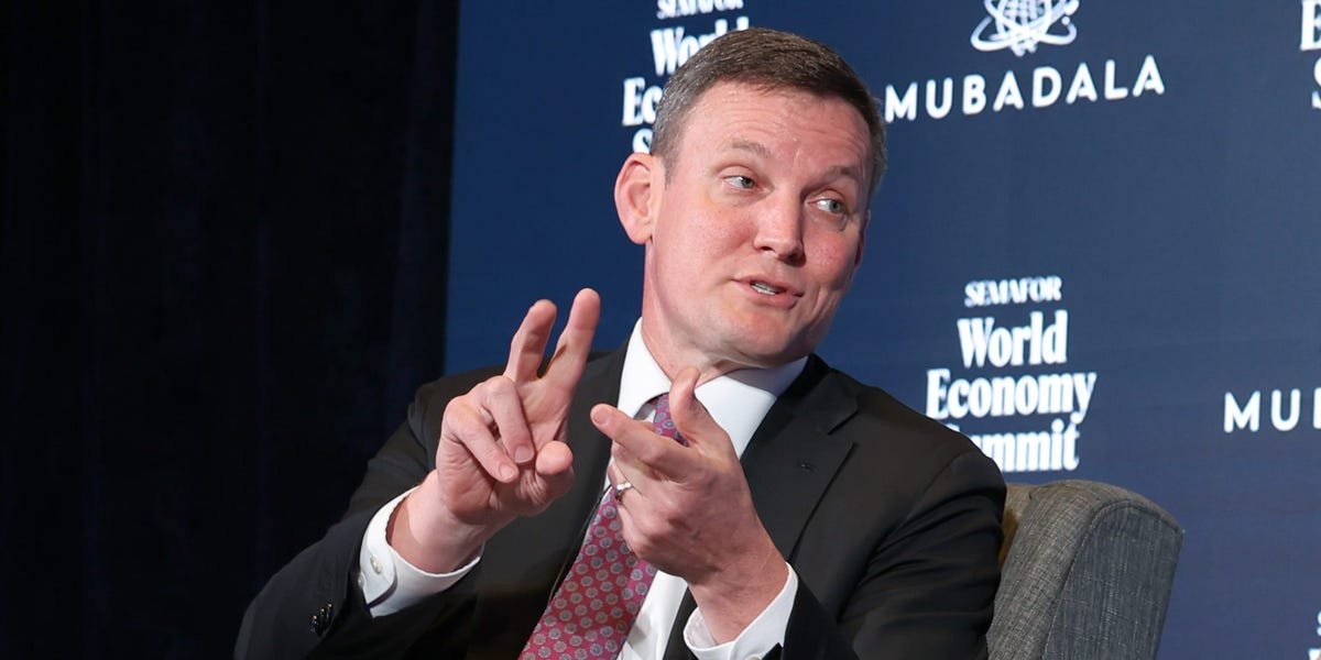 You are currently viewing The 2 biggest mistakes companies are making with AI, according to PwC’s US CEO
