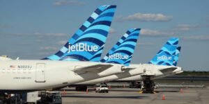 Read more about the article Airlines are offering ‘basic premium’ fares. Beware the potential catch.