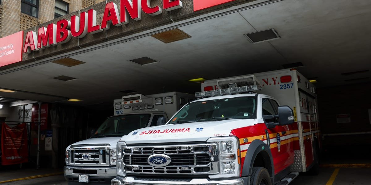 Read more about the article In a novel experiment, the Pentagon is going to pay civilian ambulances for lifesaving blood