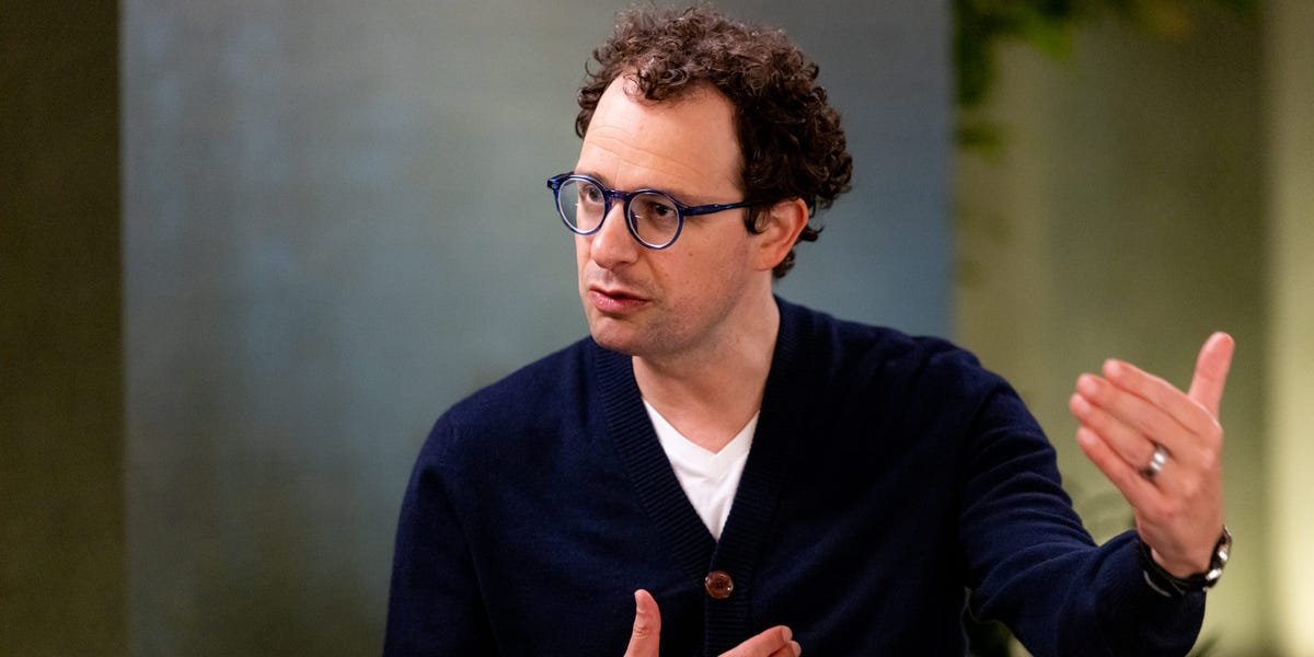 You are currently viewing Dario Amodei rejects speculations that Anthropic wants to ban all open-weight AI models