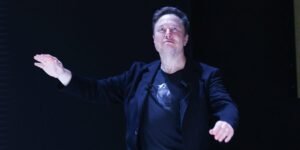 Read more about the article Elon Musk’s solar ambitions have shifted from powering homes to powering Tesla’s AI era