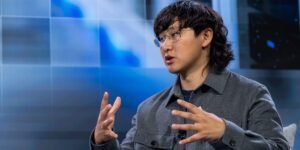 Read more about the article Alexandr Wang says startups supercharged by AI can now pick ‘Goliath versus Goliath’ fights