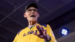 Read more about the article Carville says ‘we didn’t f‑‑‑ing learn anything’ from Fauci diary entries