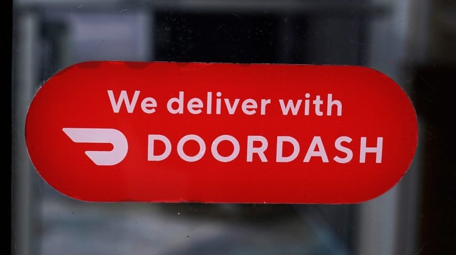 Read more about the article DoorDash expands beyond drivers with new drone delivery program