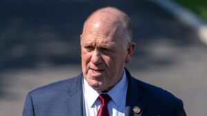 Read more about the article Homan on status of ICE officers involved in fatal shootings: ‘I don’t know specifically’