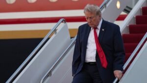 Read more about the article Air Force One features new color scheme