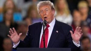 Read more about the article Trump sounds communism alarm in Michigan but doesn’t mention El-Sayed