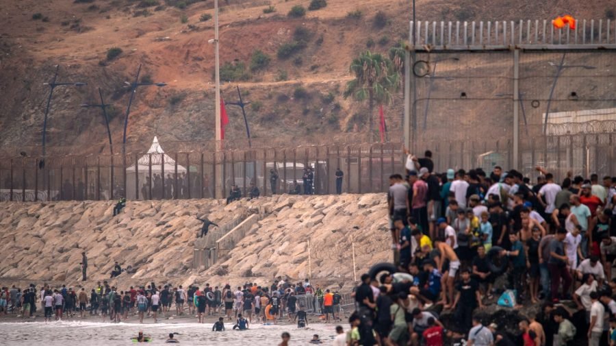 Read more about the article Italy closes air and sea borders, suspends Schengen with Spain over Ceuta migrant crisis