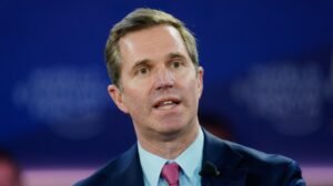Read more about the article Beshear draws Democratic attention, GOP barbs with McConnell pressure campaign