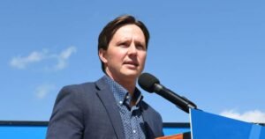 Read more about the article Dreeshen skirts questions about Alberta separation vote but says it’s an important topic