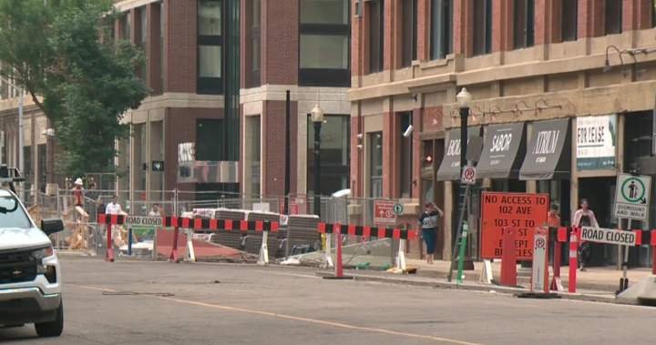 You are currently viewing Downtown Edmonton retailers dig in amid rash of restaurant closures: ‘Not going anywhere’