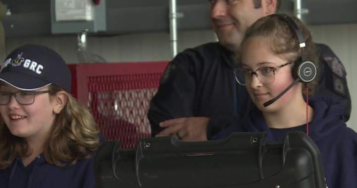 Read more about the article 2 girls take over Alberta RCMP command as part of Kids with Cancer experience