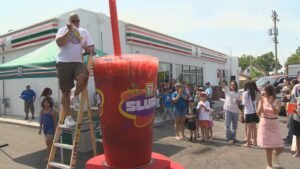 Read more about the article Calgary coming for Slurpee Capital of the World title held by Winnipeg for 2 decades
