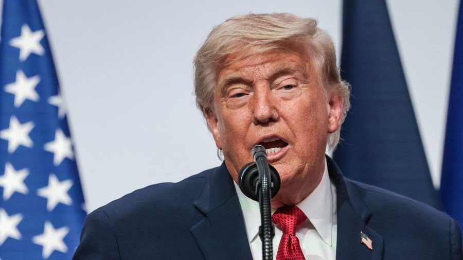 You are currently viewing Trump fires back at EU over Google’s $1B fine, launches probe