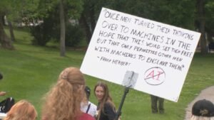 Read more about the article People voice concerns over AI data centre at rally in Saskatoon