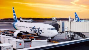 Read more about the article Is Alaska Airlines’ Atmos Loyalty Program Worth It In 2026?