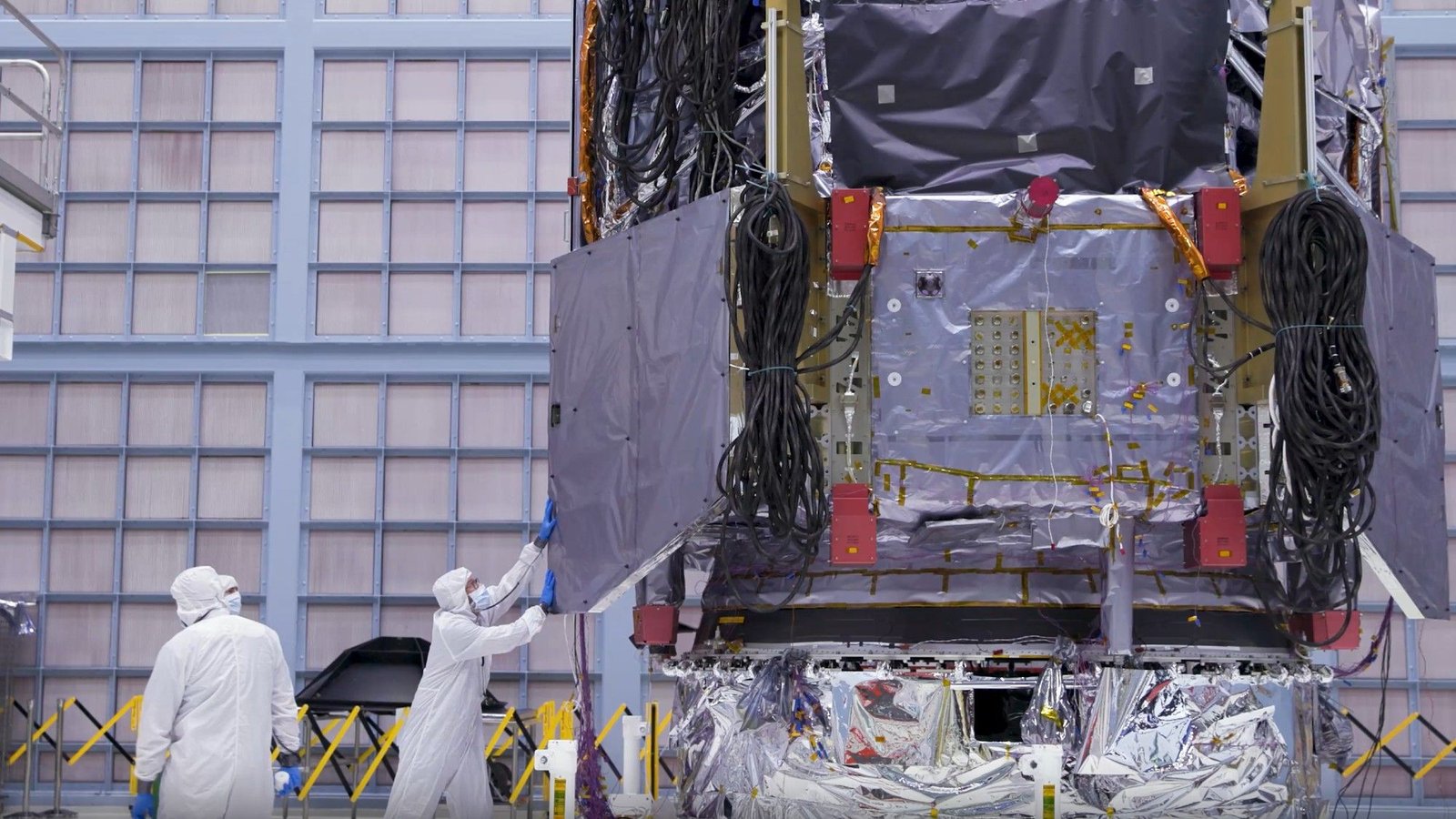 You are currently viewing NASA fuels its next-gen Roman Space Telescope for August launch