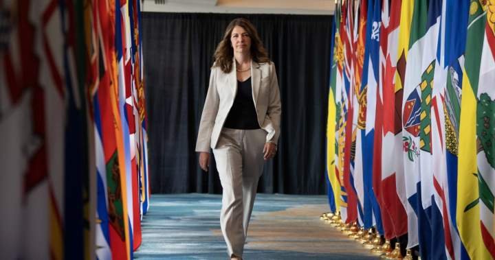You are currently viewing Alberta premier says Carney ‘wise’ not to retaliate over U.S. tariff threat