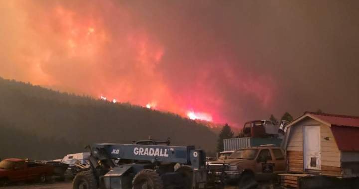 You are currently viewing ‘Sounded like two 747 jets’: B.C. business owner flees fast-moving wildfire