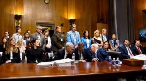 Read more about the article Laura Ingraham stands at Fauci hearing alongside others ‘shamed’ during COVID-19