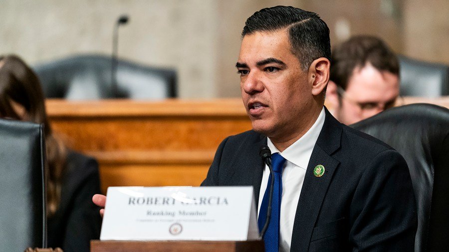 You are currently viewing Top Democrat calls on Taylor Farms to provide information on Trump administration cyclospora communications