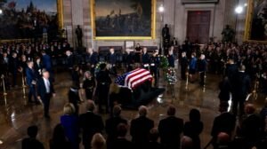 Read more about the article Trump, Senate give tearful goodbye to Lindsey Graham